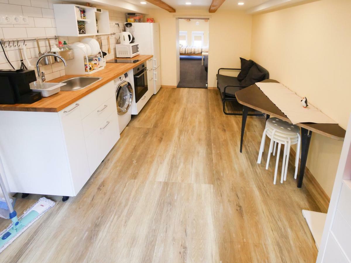 Low Ceiling Apartment Рига Екстериор снимка